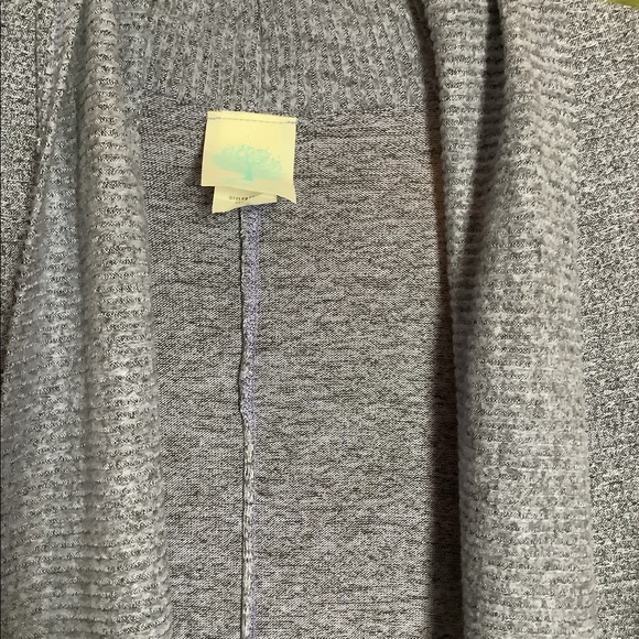 Freeloader cardi sm EUC soft - Picture 3 of 5